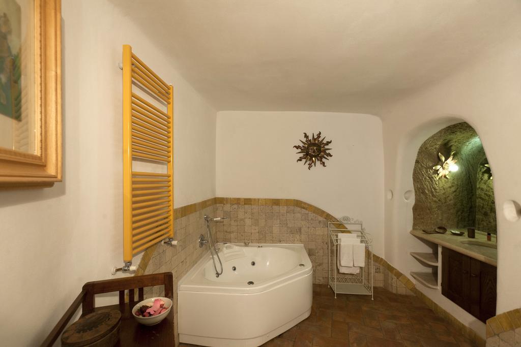La Casa Degli Archi Hotel Питиляно Екстериор снимка